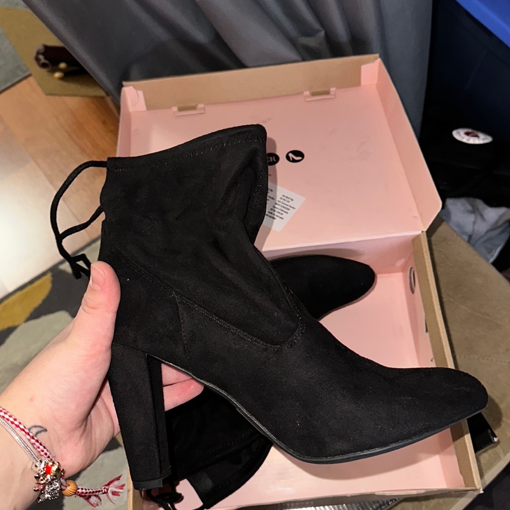 black heel boots